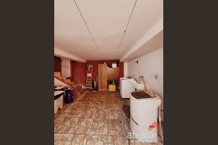 8_photo/94ce5484f5.dda3a78fb47de289-ATLAS-2dbdb8d3-4fad-4e36-8276-7810d067c949.jpg de casa à venda com 5 quartos, m² em Jardim Roberto, Taboão da Serra