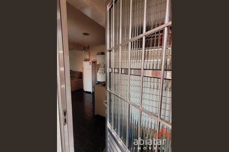 11_photo/94ce5484f5.dda3a78fb47de289-ATLAS-3ca9dfd2-f784-4e08-bdc5-17c48ef37f60.jpg de casa à venda com 5 quartos, m² em Jardim Roberto, Taboão da Serra