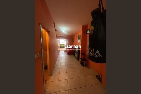 6_photo/94ce5486c9.ceff8192393c33de-ATLAS-51574ee2-d1ad-4225-8db9-7eef231cba08.jpg de casa à venda com 4 quartos, 160m² em Jardim Guaciara, Taboão da Serra