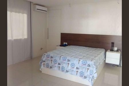 2_photo/94ce54887d.6d966f5fb5582f4e-ATLAS-cfdb375b-1488-42eb-b2e2-b67bf7af25a7.jpg de casa à venda com 3 quartos, 145m² em Jardim Record, Taboão da Serra