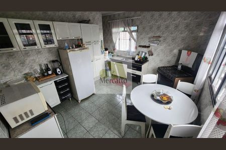 6_photo/94ce54938b.ec45c5915be217bb-ATLAS-97d3b8e9-172e-4f8a-a199-5fc4c8379a1e.jpg de casa à venda com 3 quartos, 200m² em Jardim Maria Helena, Taboão da Serra