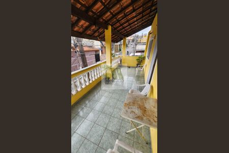 8_photo/94ce54938b.ec45c5915be217bb-ATLAS-ab3cfde3-636d-48ed-ad7a-6fb3344d4e00.jpg de casa à venda com 3 quartos, 200m² em Jardim Maria Helena, Taboão da Serra