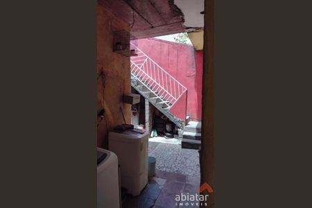 12_photo/94ce54991d.fbcd7a2e7ac63d93-ATLAS-7542a0c0-a4db-422c-b2f6-28db7b34466a.jpg de casa à venda com 3 quartos, 340m² em Jardim Mituzi, Taboão da Serra