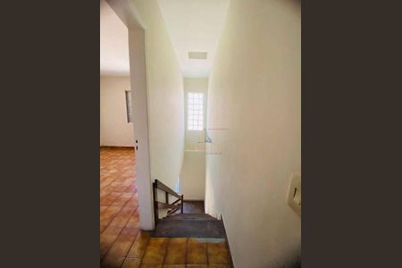 4_photo/94ce5499d1.7f057c72c49660dd-ATLAS-79f81f0d-32cb-4dbf-8030-3b2fc4f2ebce.jpg de casa à venda com 3 quartos, 280m² em Jardim Scandia, Taboão da Serra