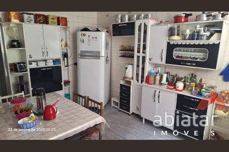 6_photo/94ce549ef5.fe96b63aec789ef1-ATLAS-c07a5980-e020-4d47-a87c-668ffa8c3062.jpg de casa à venda com 5 quartos, m² em Jardim Santa Cruz, Taboão da Serra