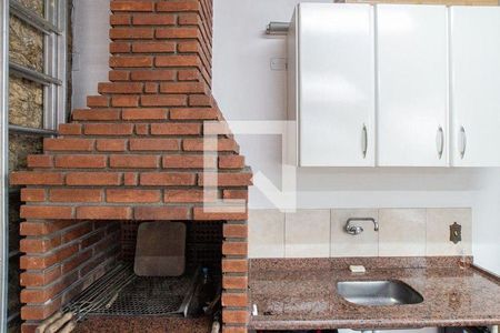 4_photo/94ce54a281.15f4a19d538e62fb-ATLAS-11b161de-267c-4cff-bade-1a3684ecd656.jpg de casa à venda com 3 quartos, 191m² em Jardim Santo Onofre, Taboão da Serra