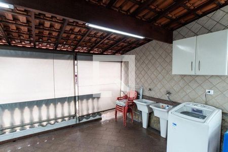 44_photo/94ce54a281.15f4a19d538e62fb-ATLAS-a586b888-0e2e-4c3a-9c3e-0f2da4bf64d3.jpg de casa à venda com 3 quartos, 191m² em Jardim Santo Onofre, Taboão da Serra