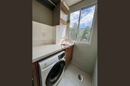 4_photo/94ce54cd9b.027ba5b1511c3fd3-ATLAS-42feda8b-e11e-47c9-b44f-953f3c86b573.jpg de apartamento à venda com 2 quartos, 50m² em Jardim Vista Alegre, Embu das Artes