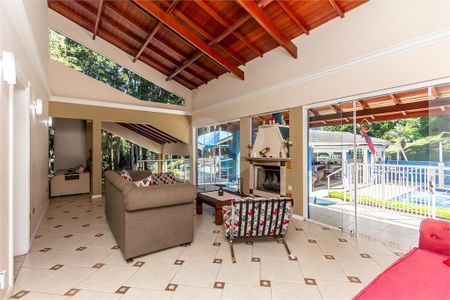 11_photo/94ce54d8d7.4909862b8c1c38b1-ATLAS-3c07b634-294b-4567-bbe7-0e36bfa3860d.jpg de casa à venda com 3 quartos, 600m² em Condomínio Iolanda, Taboão da Serra