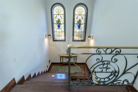 5_photo/94ce54d8d7.4909862b8c1c38b1-ATLAS-b531991d-e44f-4aeb-9f62-01c746f7f263.jpg de casa à venda com 6 quartos, 450m² em Condomínio Iolanda, Taboão da Serra