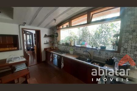 4_photo/94ce54d8d7.a092227452ef5b5b-ATLAS-ebd4942f-ae24-4cd3-afb8-9cbebdeb83f0.jpg de casa de condomínio à venda com 3 quartos, 398m² em Condomínio Iolanda, Taboão da Serra