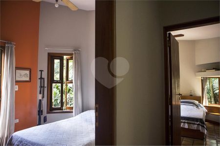 6_photo/94ce54d913.46ae6cbe0761d4fa-ATLAS-1c5ab205-bceb-416f-b831-a5497b766c15.jpg de casa à venda com 3 quartos, 350m² em Gramado, Embu das Artes