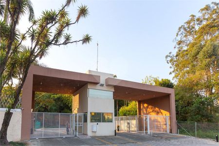 7_photo/94ce54d913.46ae6cbe0761d4fa-ATLAS-25d4d9cc-88ff-47c4-8eac-636ae7ec85e7.jpg de casa à venda com 3 quartos, 350m² em Gramado, Embu das Artes