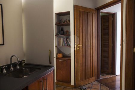 11_photo/94ce54d913.46ae6cbe0761d4fa-ATLAS-517f8daa-376c-448f-b64a-d7e7ed00a9c0.jpg de casa à venda com 3 quartos, 350m² em Gramado, Embu das Artes