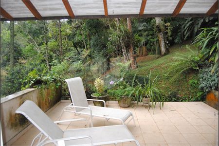 9_photo/94ce54d913.46ae6cbe0761d4fa-ATLAS-5e22ba48-b3d1-4bb8-bac7-b690996f329e.jpg de casa de condomínio à venda com 3 quartos, 400m² em Gramado, Embu das Artes