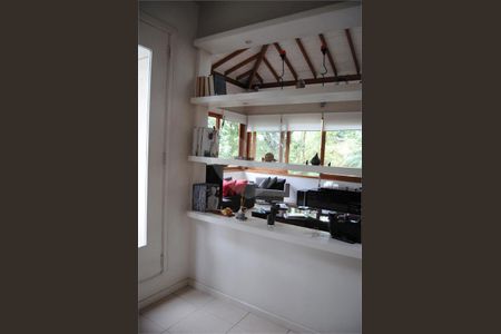 2_photo/94ce54d913.46ae6cbe0761d4fa-ATLAS-60cab80d-08f7-49aa-aa23-e9206848c111.jpg de casa de condomínio à venda com 3 quartos, 400m² em Gramado, Embu das Artes