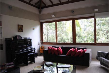 7_photo/94ce54d913.46ae6cbe0761d4fa-ATLAS-631be038-5238-4de2-a060-d85538da4fad.jpg de casa de condomínio à venda com 3 quartos, 400m² em Gramado, Embu das Artes