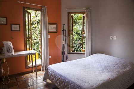 8_photo/94ce54d913.46ae6cbe0761d4fa-ATLAS-d1f7c428-8e6c-4b13-b366-244fc3d791fc.jpg de casa à venda com 3 quartos, 350m² em Gramado, Embu das Artes