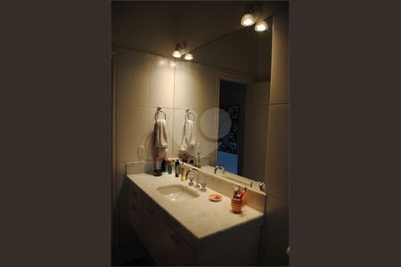 12_photo/94ce54d913.46ae6cbe0761d4fa-ATLAS-e998fc16-7cbd-4a09-9e8f-ed0603d7be7b.jpg de casa de condomínio à venda com 3 quartos, 400m² em Gramado, Embu das Artes