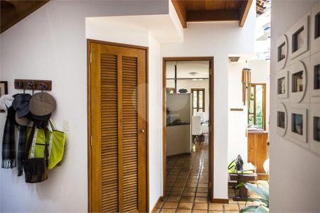 13_photo/94ce54d913.46ae6cbe0761d4fa-ATLAS-fbbfe43a-e5c2-4b7d-8a4c-14aad9d6de20.jpg de casa à venda com 3 quartos, 350m² em Gramado, Embu das Artes