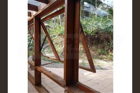 30_photo/94ce54d919.edf2212802869f81-ATLAS-dc87ecf9-abb2-4e48-bd3b-72d9cbd5e853.jpg de casa à venda com 0 quarto, 340m² em Jardim Novo Embu, Embu das Artes