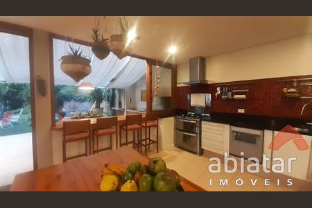 5_photo/94ce54d92b.ad6cb26ada8414aa-ATLAS-3cf0efee-cf61-4f15-9dae-809c8a525172.jpg de casa à venda com 4 quartos, 402m² em , Embu das Artes