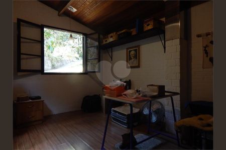 4_photo/94ce54d93d.97484f792a469e2d-ATLAS-e33ea426-2c81-4b1e-a276-78cdf43ff2a1.jpg de casa para alugar com 2 quartos, 120m² em Jardim Novo Embu, Embu das Artes