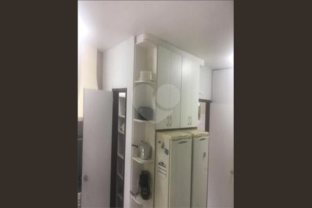 11_photo/94ce54df0f.cb4a3f4e1d4d223a-ATLAS-42d3f7c3-331a-42cc-8989-6edac761ccaa.jpg de casa à venda com 6 quartos, 333m² em Condomínio Iolanda, Taboão da Serra