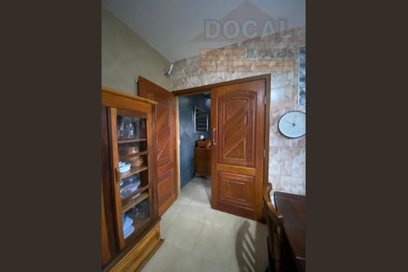 12_photo/94ce54eae3.e78a3bff2ad56a74-ATLAS-68cf06da-5dde-4e35-b583-0dc874dfd825.jpg de casa à venda com 3 quartos, 179m² em Jardim Saint Moritz, Taboão da Serra