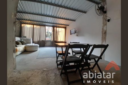 8_photo/94ce54ebfb.f7b46fd9919be053-ATLAS-ca192b8d-056b-4284-93e4-699ac7ec37b9.jpg de casa à venda com 3 quartos, m² em Jardim Saint Moritz, Taboão da Serra