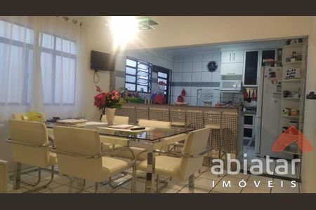 4_photo/94ce54ecc9.8ae1cb5ed2a1280b-ATLAS-3cd8449e-9c7f-40e4-b05d-989bbc848b72.jpg de casa à venda com 3 quartos, 302m² em Jardim Salete, Taboão da Serra