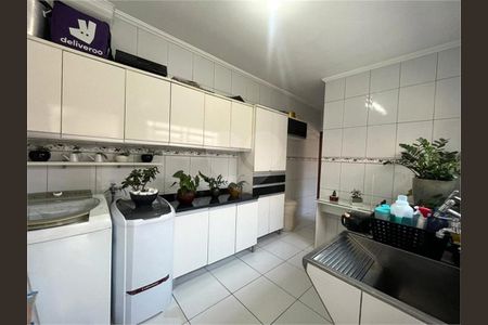 4_photo/94ce54ed03.54aece7605d3c183-ATLAS-0f2f85a7-2d42-4416-a4f3-eb41f06ecc2f.jpg de casa à venda com 4 quartos, 250m² em Jardim Salete, Taboão da Serra