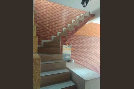 5_photo/94ce54eeb9.f279df7ab7105e24-ATLAS-929448f4-117b-4e0b-855c-3a5bebd18df5.jpg de casa à venda com 2 quartos, 289m² em Jardim Saint Moritz, Taboão da Serra