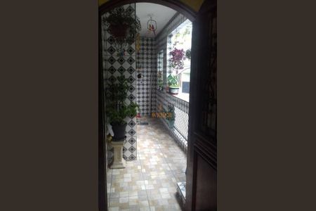 1_photo/94ce54eec7.cb4a3f4e1d4d223a-ATLAS-014ead16-2e80-45e3-a3de-0348087b1953.jpg de casa à venda com 1 quarto, 105m² em Jardim Saint Moritz, Taboão da Serra