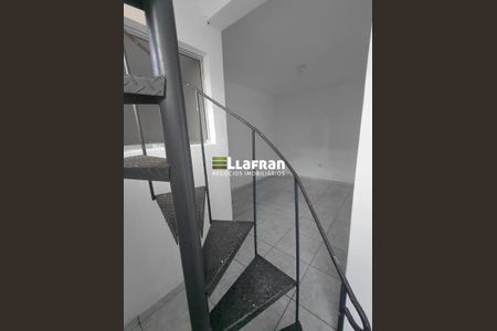 6_photo/94ce54f4fb.ceff8192393c33de-ATLAS-297c8ba2-936c-4a09-a848-587a41343d36.jpg de casa para alugar com 2 quartos, 30m² em Jardim Sao Paulo, Taboão da Serra