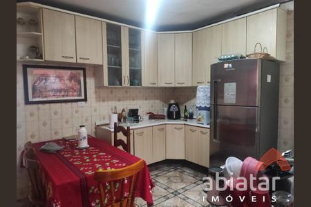 7_photo/94ce54f525.df2406aa61ba3211-ATLAS-6999499c-7e73-4566-8b79-b9ebf5ea476b.jpg de casa à venda com 3 quartos, 250m² em Jardim Santa Cecilia, Taboão da Serra