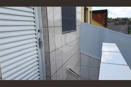 10_photo/94ce54f53b.81c488c884db3593-ATLAS-3a00a6ff-c5ef-4a5a-b2de-537066904f7a.jpg de casa à venda com 2 quartos, 105m² em Jardim Santa Cecilia, Taboão da Serra