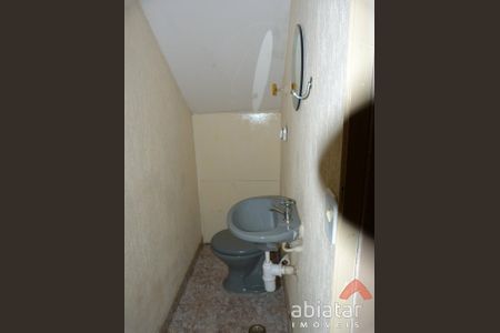 11_photo/94ce54f78b.3a9dc93bc25fc63d-ATLAS-7c5d18d2-4e3d-4acb-9364-9f61072566cd.jpg de casa à venda com 3 quartos, 140m² em Jardim Mirna, Taboão da Serra