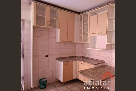 3_photo/94ce54f78b.3a9dc93bc25fc63d-ATLAS-bc48314c-64de-4b42-9b38-a804ba347fba.jpg de casa à venda com 3 quartos, 140m² em Jardim Mirna, Taboão da Serra