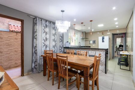 6_photo/94ce54f78d.eea06e9236cfcbc6-ATLAS-42e2d877-47bd-4a3e-a8e7-bea63b56ab1c.jpg de casa à venda com 4 quartos, 60m² em Jardim Mirna, Taboão da Serra