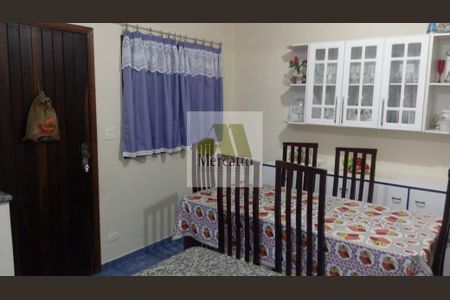 4_photo/94ce54f823.a7ae3b4e44d16c28-ATLAS-113d8897-b356-4c4f-a9ab-e0138022bce5.jpg de casa à venda com 4 quartos, 428m² em Jardim Mirna, Taboão da Serra