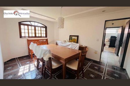 2_photo/94ce550543.1dc5d80a4db1d06c-ATLAS-459babeb-4cca-46db-a8c0-24c12088a5be.jpg de casa à venda com 3 quartos, 250m² em Parque Ipe, São Paulo