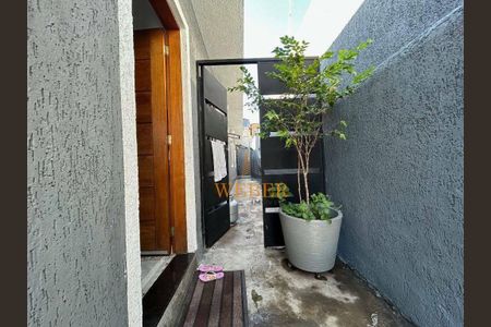 2_photo/94ce5509b7.646fae3a1fa4a2d8-ATLAS-187c84c8-8954-451c-a0b9-552e41ccc849.jpg de casa à venda com 2 quartos, 85m² em Jardim São Jorge, São Paulo