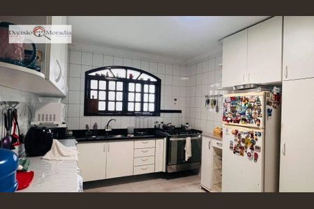 6_photo/94ce551029.2f15d505e37c7ac5-ATLAS-41d9e146-0cfb-4c53-b6af-e3dd9d1d0f5f.jpg de casa à venda com 3 quartos, 200m² em Parque Ipe, São Paulo