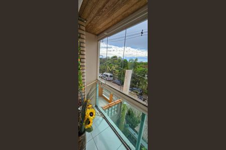 5_photo/94ce551c57.f861ecc718bdcbd7-ATLAS-35f5ce53-d050-4db7-b4e3-9a8f4cd97e11.jpg de casa à venda com 3 quartos, 186m² em Jardim Amaralina, São Paulo