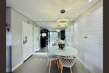 4_photo/94ce5525f1.967bb43d6f31e30b-ATLAS-00a59679-d29d-4866-a797-bcf10afbf518.jpg de apartamento à venda com 2 quartos, 70m² em Gramado, Cotia