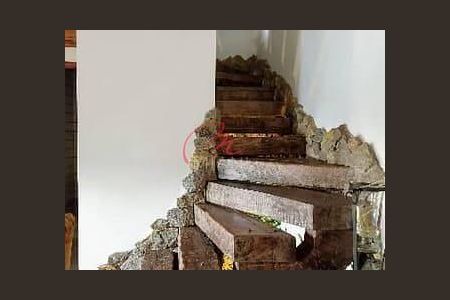 3_photo/94ce552a5b.9612c2c0390caf5f-ATLAS-b7390879-737c-4eb8-90e4-3b9ebcd20f7f.jpg de casa à venda com 3 quartos, 350m² em Gramado, Cotia