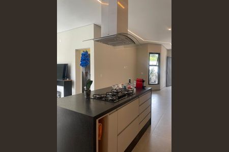 5_photo/94ce552b7f.7a802cfb1ffc346d-ATLAS-0e9fb69d-0d41-42a4-a678-fb5a154fbcd1.jpg de casa à venda com 3 quartos, 315m² em Jardim Barbacena, Cotia