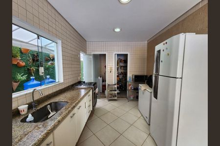 14_photo/94ce552ba7.7a37549eceeba21f-ATLAS-6a590d61-c032-448f-ba4d-07ee5f491e3d.jpg de casa à venda com 3 quartos, 349m² em Gramado, Cotia