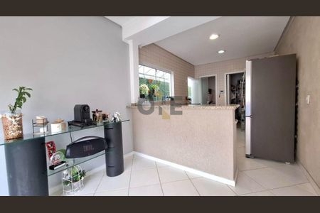 4_photo/94ce552ba7.7a37549eceeba21f-ATLAS-6d4c2f7c-0413-4698-8184-47e585a54e5e.jpg de casa à venda com 3 quartos, 349m² em Gramado, Cotia